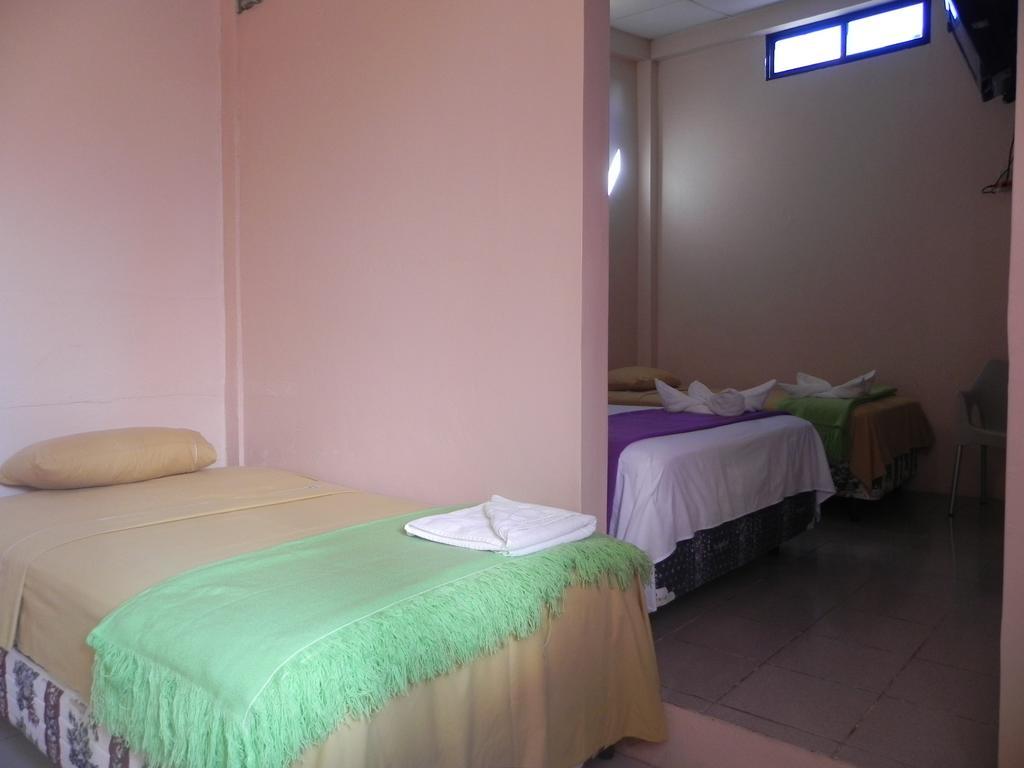 פוארטו בקריסו מורנו Hostal La Posada De Jose Carlos חדר תמונה